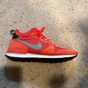 9.5 Men’s Nike International Mid - JCrew Orange/Gray (2014)